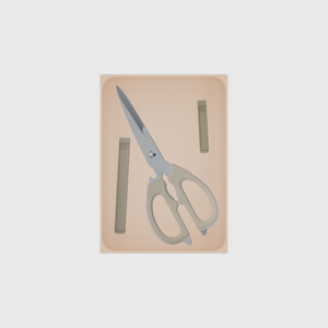 Large tray organiser – 7×5 (206.5 × 147.5 mm) in Army Beige, shown with kitchen scissors and sealing clips. Top view.