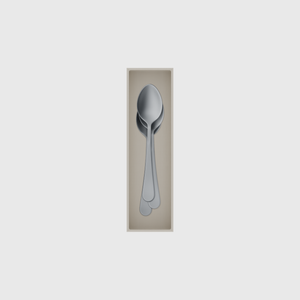 Slim tray organiser – 7×2 (206.5 × 59 mm) in Muted White, shown with dessert spoons. Top view.